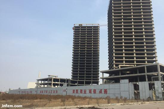 现代总部基地现已烂尾。（南方周末记者&nbsp;李在磊/图）