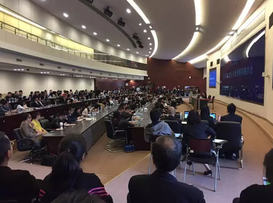 土拍现场 图片来源：成都商报