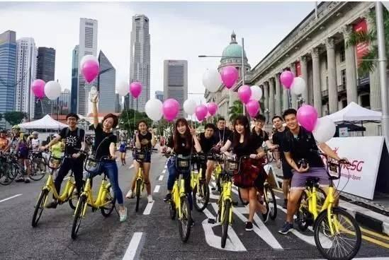 ▲一位去年加入 ofo 地推运营的应届生告诉邦哥，算上奖金，好的时候他一个月到手一万多