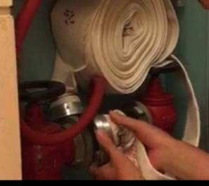 ▲业主投诉扣不上的视频截图