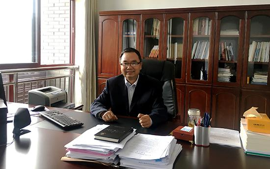 茅台学院首任院长封孝伦。澎湃新闻记者&nbsp;康宇摄&nbsp; 