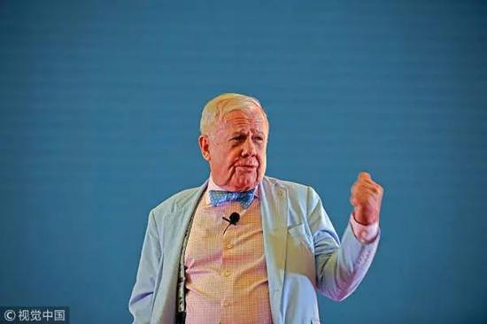 图为11月11日，罗杰斯现身中国金融交易大师赛&nbsp; 图源：视觉中国