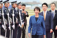 牛弹琴：这样参拜靖国神社，高市真想多了