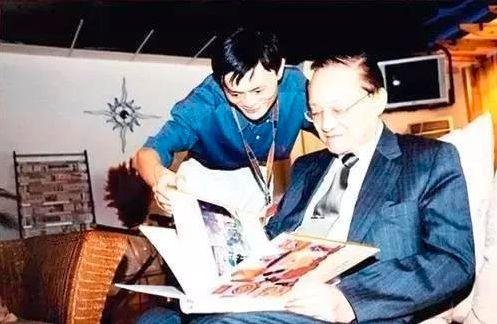 ▲马云和金庸那张著名的合影