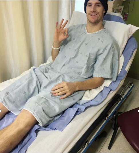 病床上的帕罗特 来源：帕罗特个人社交媒体