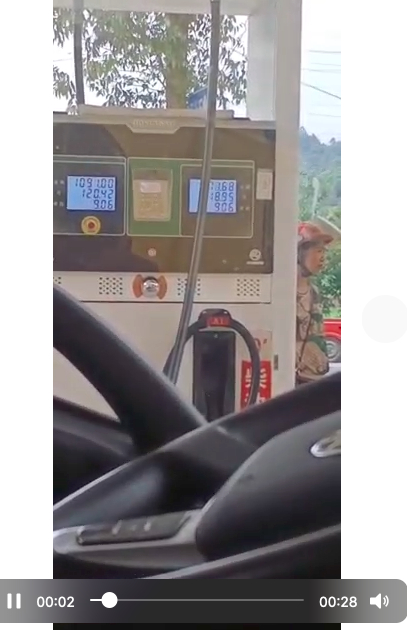 　谭师傅发来加油时的视频