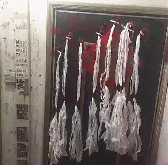 ▷维权群中一名学生发布的被暴力催债的截图