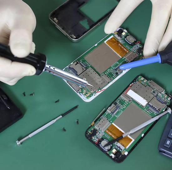 移动电话上的半导体就相当于人类的神经&nbsp;&nbsp;图片来自：deposit / 图虫创意