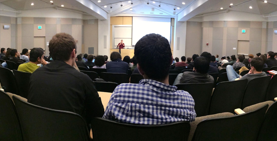 他曾开创斯坦福第一门深度学习课，如今“讲课瘾”又犯了。