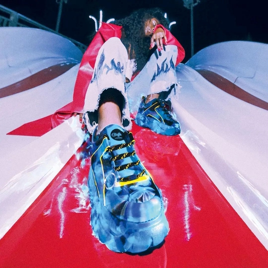 A Classic BurningFor， 2021 by Buffalo London