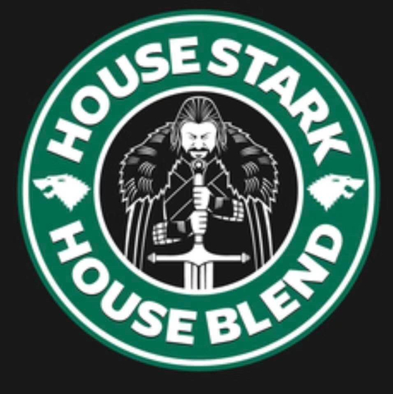 非常公平地给剧中每个家族都设计了一个星巴克风格的徽章：