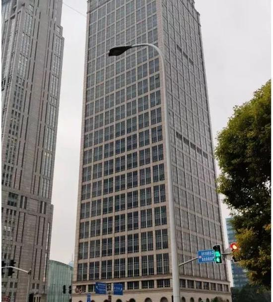 黄金置地大厦（左宇 摄）