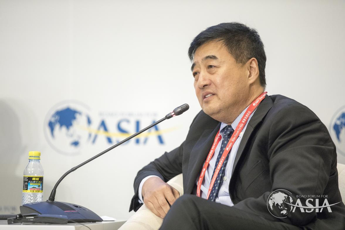 图为厚朴投资合伙人、联席董事长、原工商银行副行长张红力