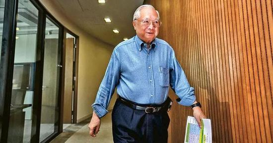 　　不过近年来，胡应湘再次活跃起来。