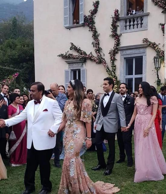 等12月正式婚礼开始，更是壕无人性！