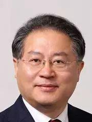 李载荣