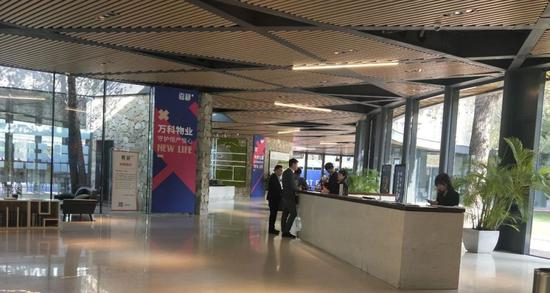 ▵&nbsp;嘉都楼盘售楼中心 （摄影：李夏）