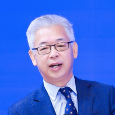 黄益平