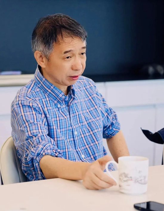  王坚院士与《财经智库》的对话。摄影/李君
