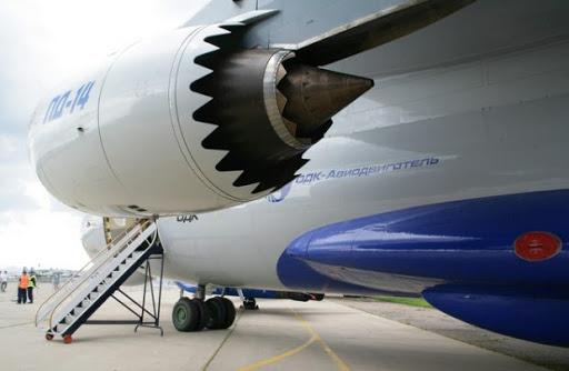 购买PD-14等于为他人做嫁衣。这些国际合作机会都还遥远，除了直接购买PD-14，很难在2030年前结成正果，所以最现实的还是CJ1000加紧研发