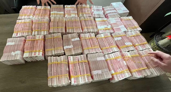 （来源：背债中介朋友圈；注：图片内金额共300万）