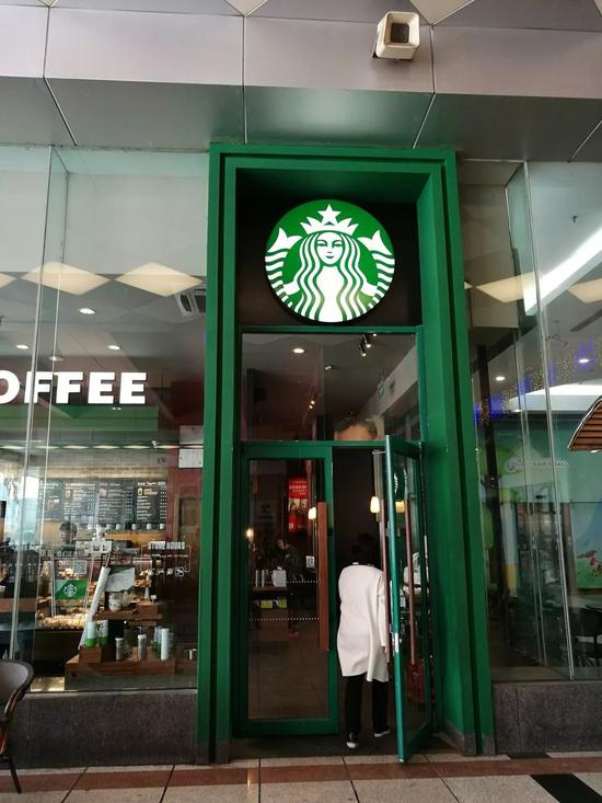 星巴克。摄影：高婧