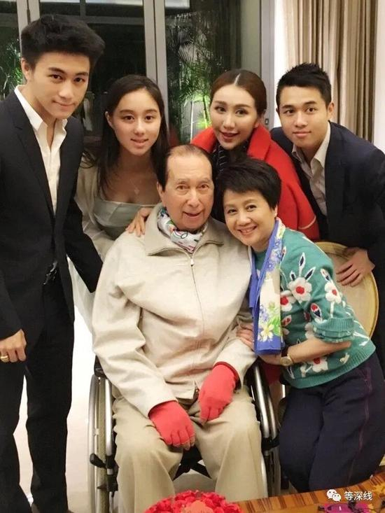 何鸿燊与四房太太梁安琪及子女