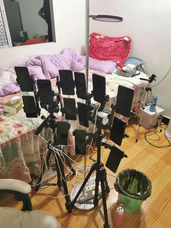 金鱼直播案中非法直播场景 来源：“扫黄打非”微信号