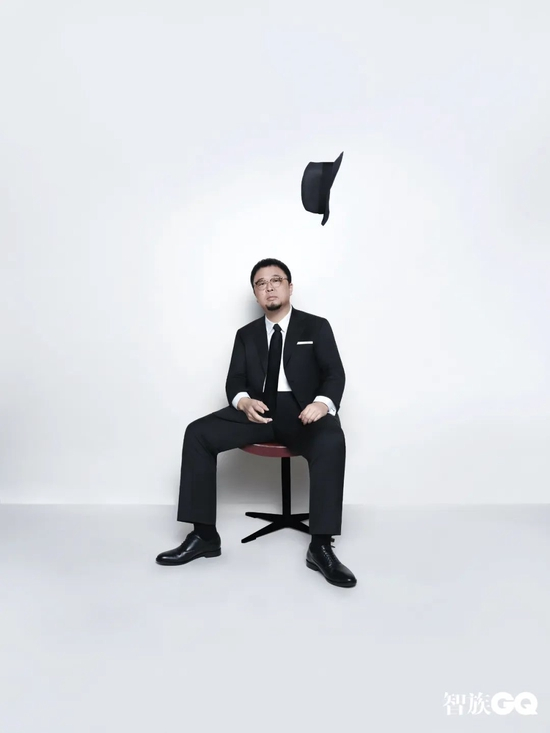 衣服 GQ Made 皮鞋 John Lobb 眼镜 Gentle Monster