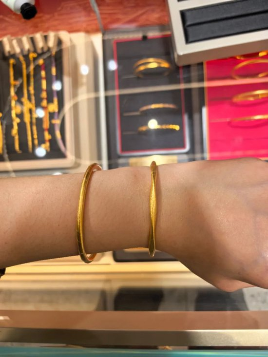 5月13日 记者走访线下金店 &nbsp;摄影 本报见习记者 史佳桐