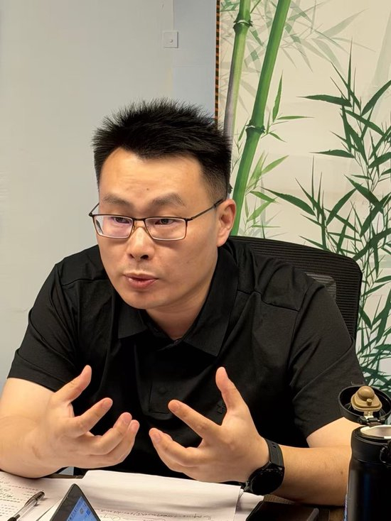  （中国政法大学副教授 范伟）