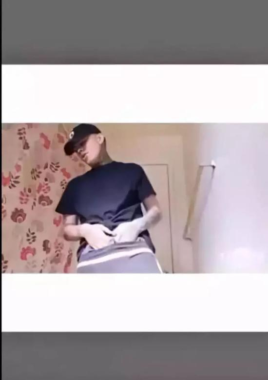 　（对于那些希望在字节跳动的短视频平台里成为明星的未成年人来说，他们很早就意识到，“性”能够吸引足够的注意力。）