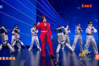 人形机器人“炸场”！春节晚会变身科技狂欢 外媒关注中国人形机器人在春晚大放异彩