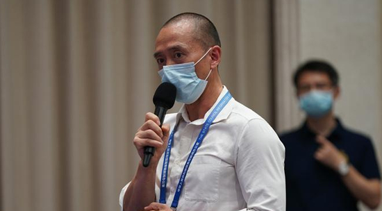 美国国际市场新闻社记者提问