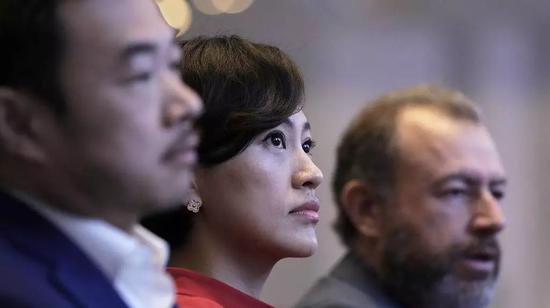 本文头图：2018年7月19日软银全球大会上，滴滴宣布与软银成立合资公司。图中为滴滴出行总裁柳青。©视觉中国