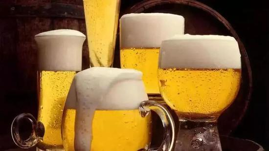 泡沫太多，啤酒所剩无几