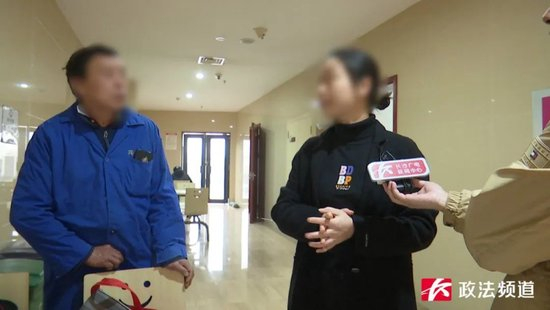 贺小清和女儿卢女士