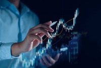 连续三日涨停，网友称“跟捡钱一样”？国投白银今日复牌后跌停，机构预警