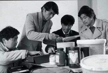 1987年，兄弟一条心，“希望一号”饲料问世。来源：被访者供图
