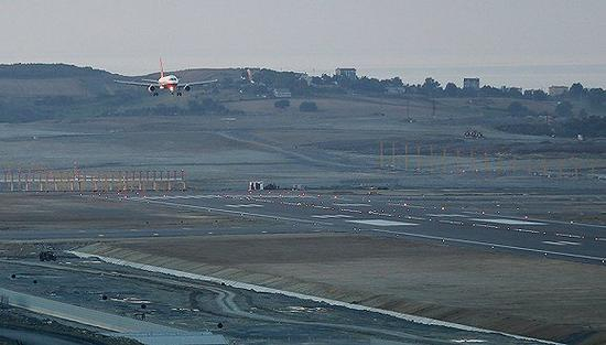 &nbsp;2018年6月21日，土耳其伊斯坦布尔，土耳其第三座机场，也是世界上最大的机场之一完工。