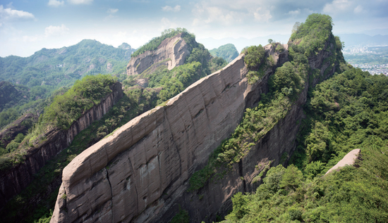 ▲龙岩 - 天墙丹璧