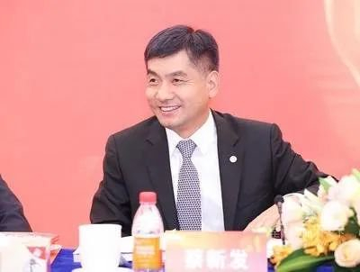 图为蔡新发