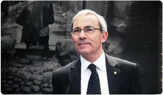 克里斯托弗·皮萨里德斯