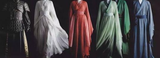 （电影《英雄》的服装设计图。该片创我国电影大制作之先河）