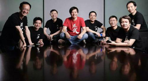 小米创始团队全家福：左2为负责米聊的联合创始人黄江吉