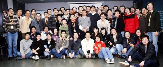 （阿里云飞天研发团队合影）