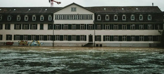 © Unsplash图片|洪水影响了整个欧洲的城市，包括瑞士的苏黎世