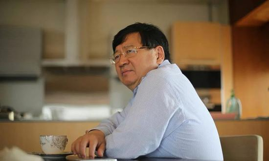 　　封面题图 | 徐小平