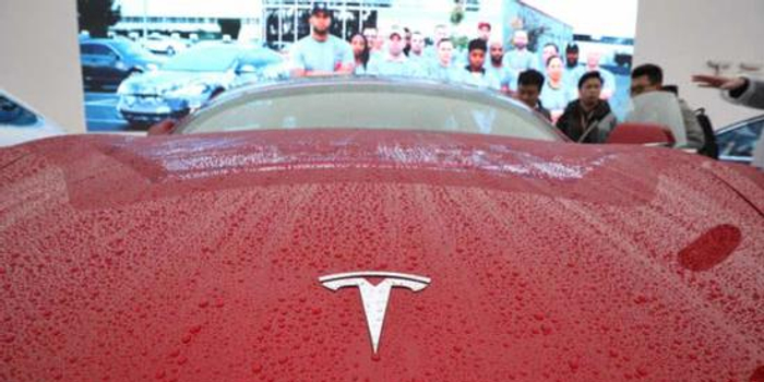 特斯拉宣布裁员7% 中国超级工厂大举招聘