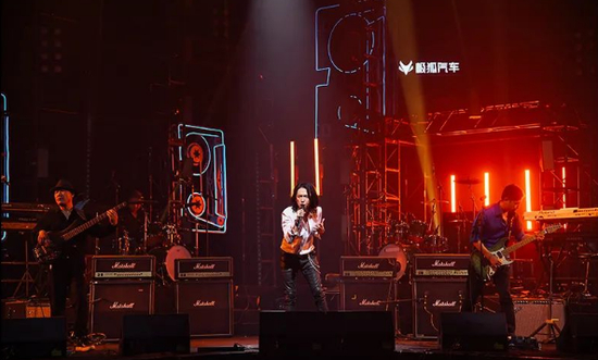 图片来源：极狐汽车